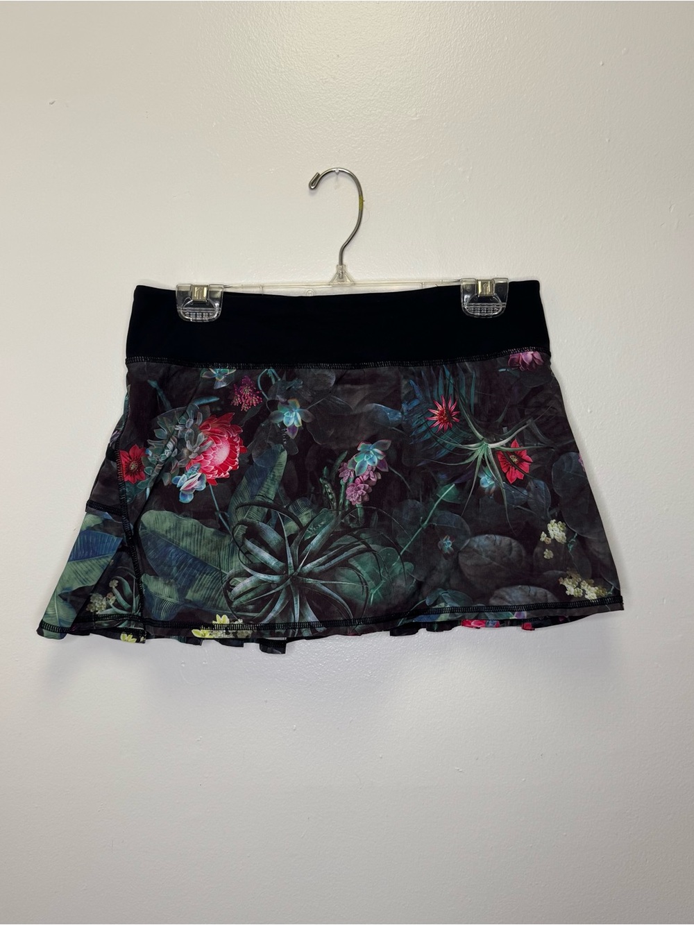 Lululemon Run Pace Setter Curious Jungle Floral Pleated Skort 6 - Picture 3 of 12